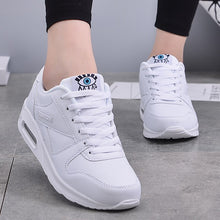 Load image into Gallery viewer, Casual Shoes Women Flats Platform Sneaker Ladies Shoes Flat Fashion Comfortable Sneakers Women Mesh Big Size 2019